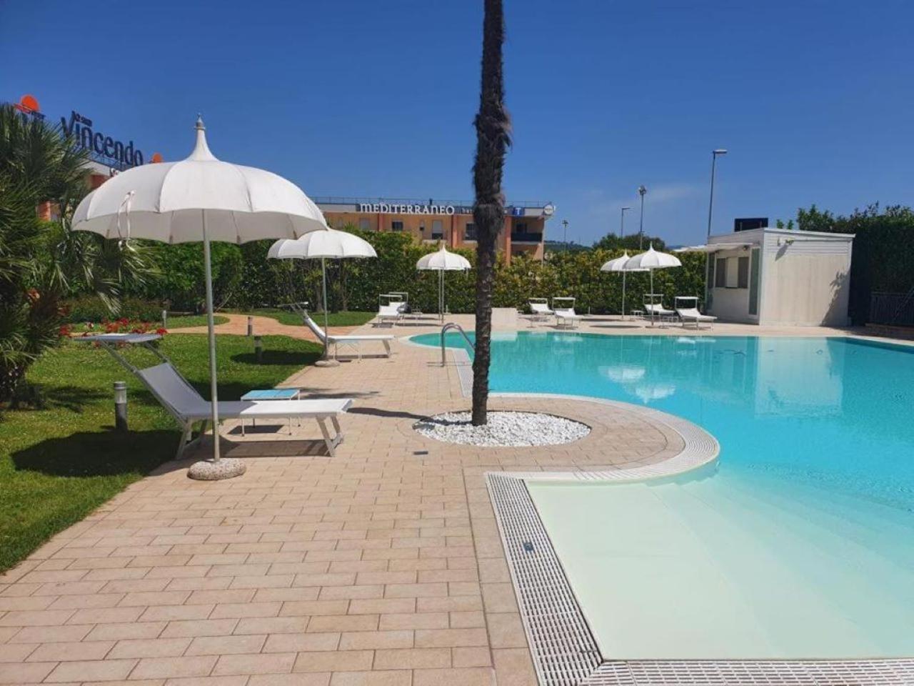 San Severino Park Hotel & Spa, BW Signature Collection Меркато Сан Северино Екстериор снимка