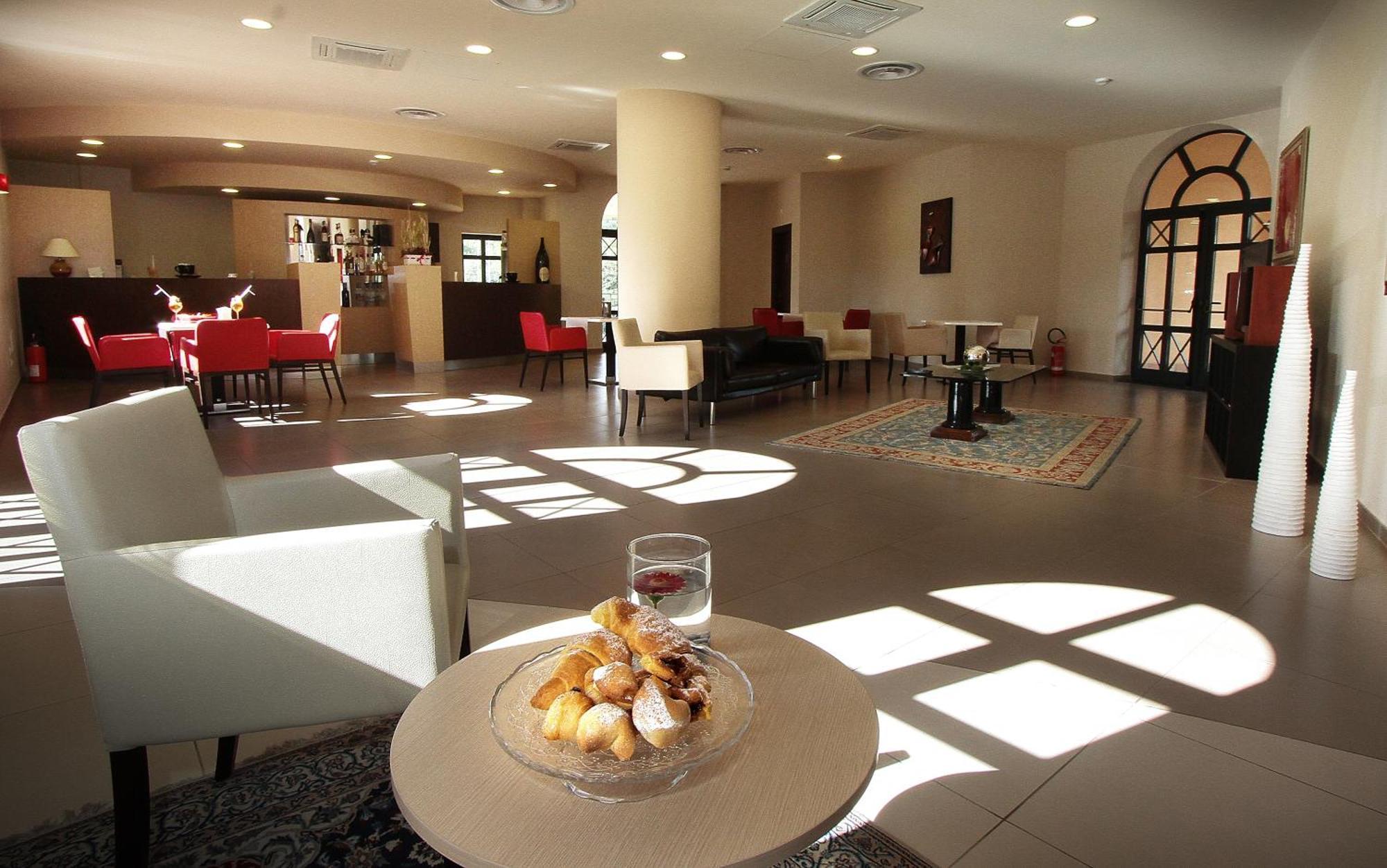 San Severino Park Hotel & Spa, BW Signature Collection Меркато Сан Северино Екстериор снимка