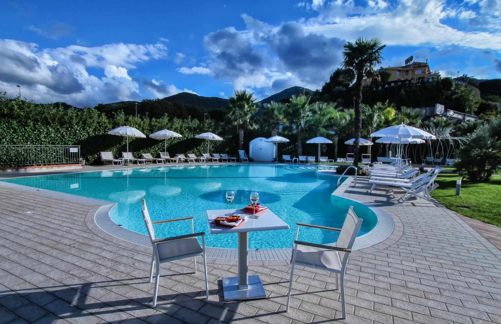 San Severino Park Hotel & Spa, BW Signature Collection Меркато Сан Северино Екстериор снимка